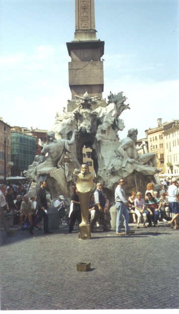 Fountain-Oblesik-Closeup3
